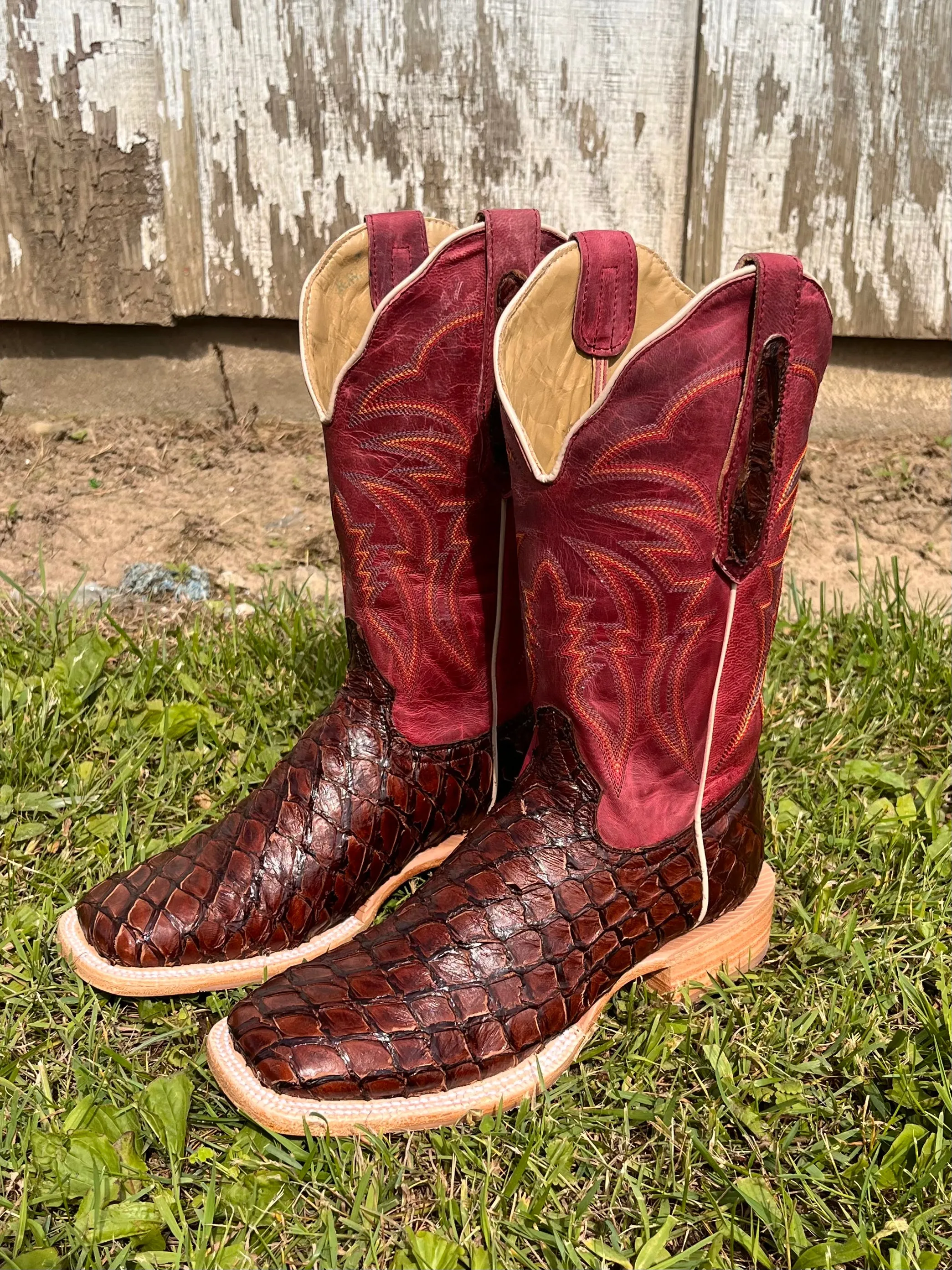 R. Watson Women's Chocolate Pirarucu Big Bass Square Toe Western Cowgirl Boots RWL7800-2