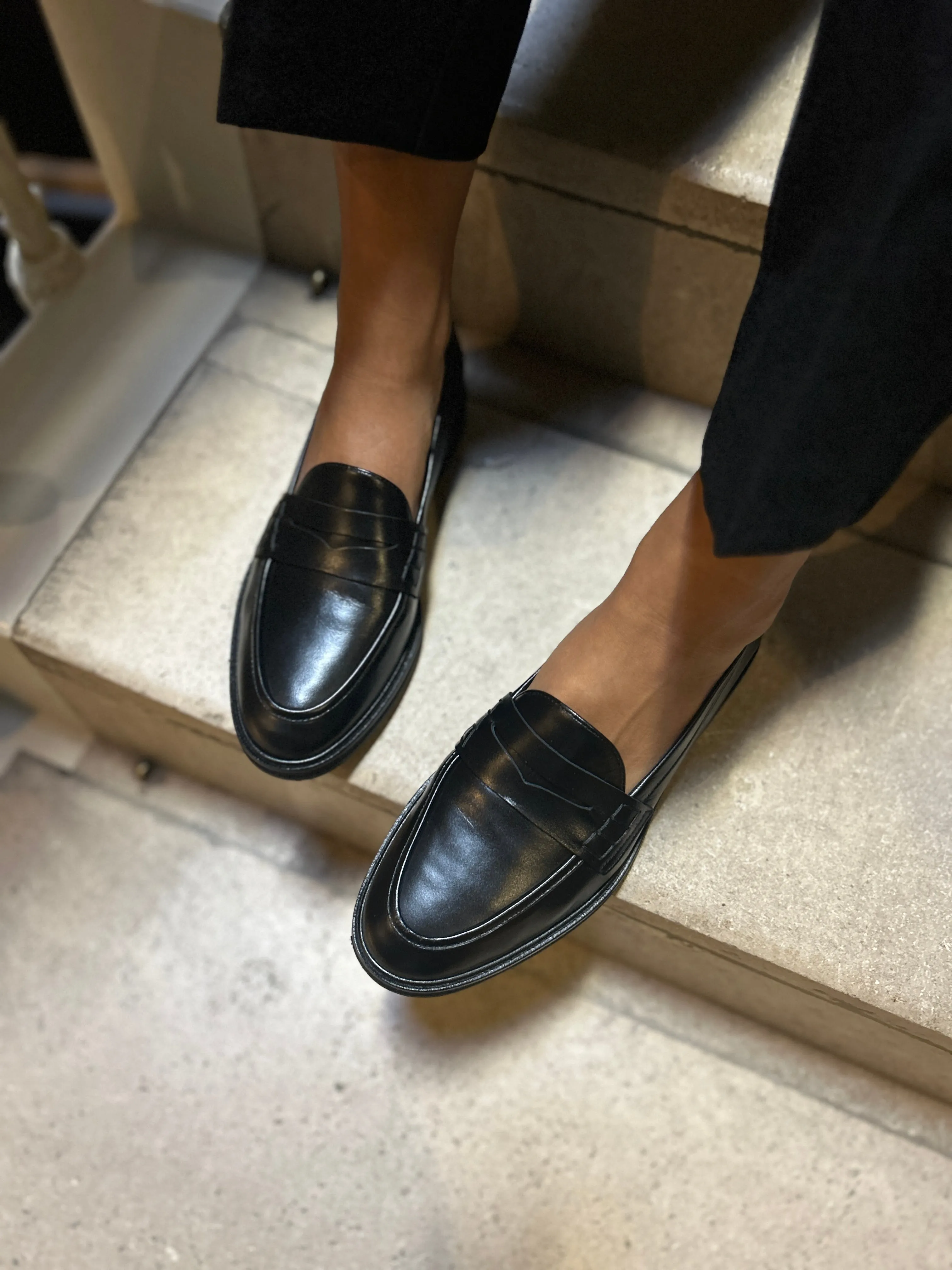 Wide Width Loafers  -  Black Leather